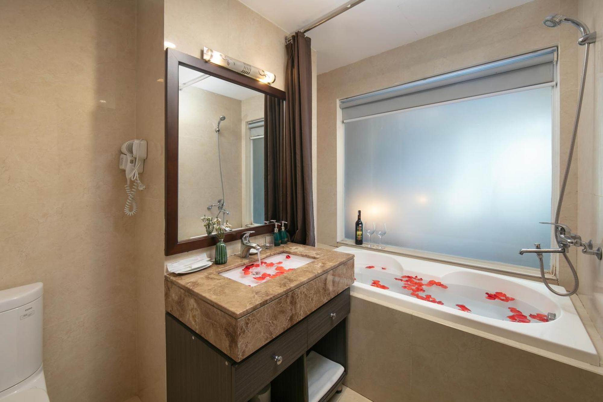 Blubiz Hotel Hanoi Exterior foto